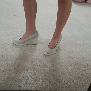 Wedge heel shoes